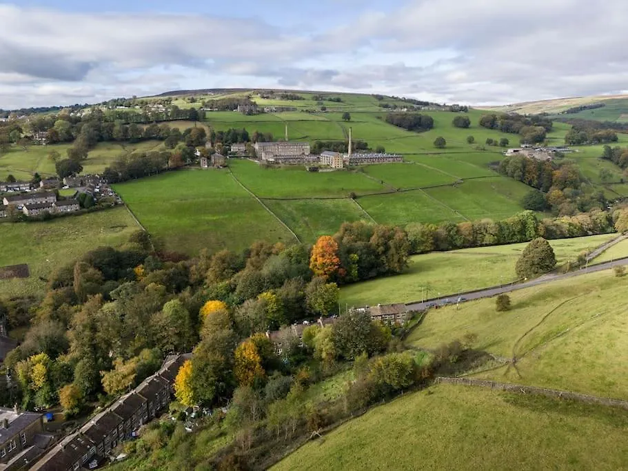 Apple Cottage: 19Th Century Charm In Calder Valley Luddendenfoot 0*,