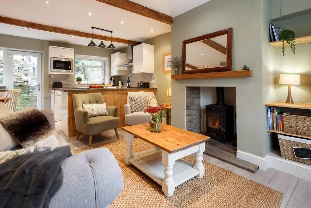 Holiday home Apple Cottage: 19Th Century Charm In Calder Valley Luddendenfoot United Kingdom